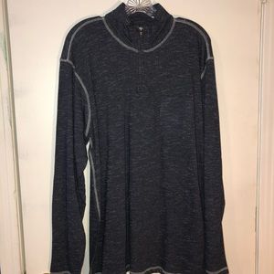 Quarter zipper with a front pocket